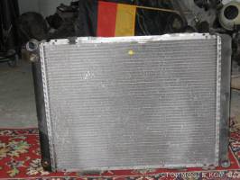 Радиатор Mercedes 190 | Стоимость, прайс-листы и цены в городе Токмак