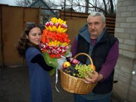 Курьерская доставка цветов и подарков | Стоимость, прайс-листы и цены в городе Мелитополь